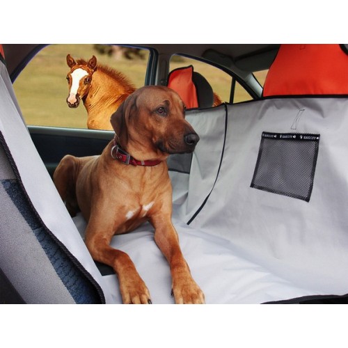 Kardiff Activ Mata samochodowa na tylne fotele z zamkiem S czarno-czerwona